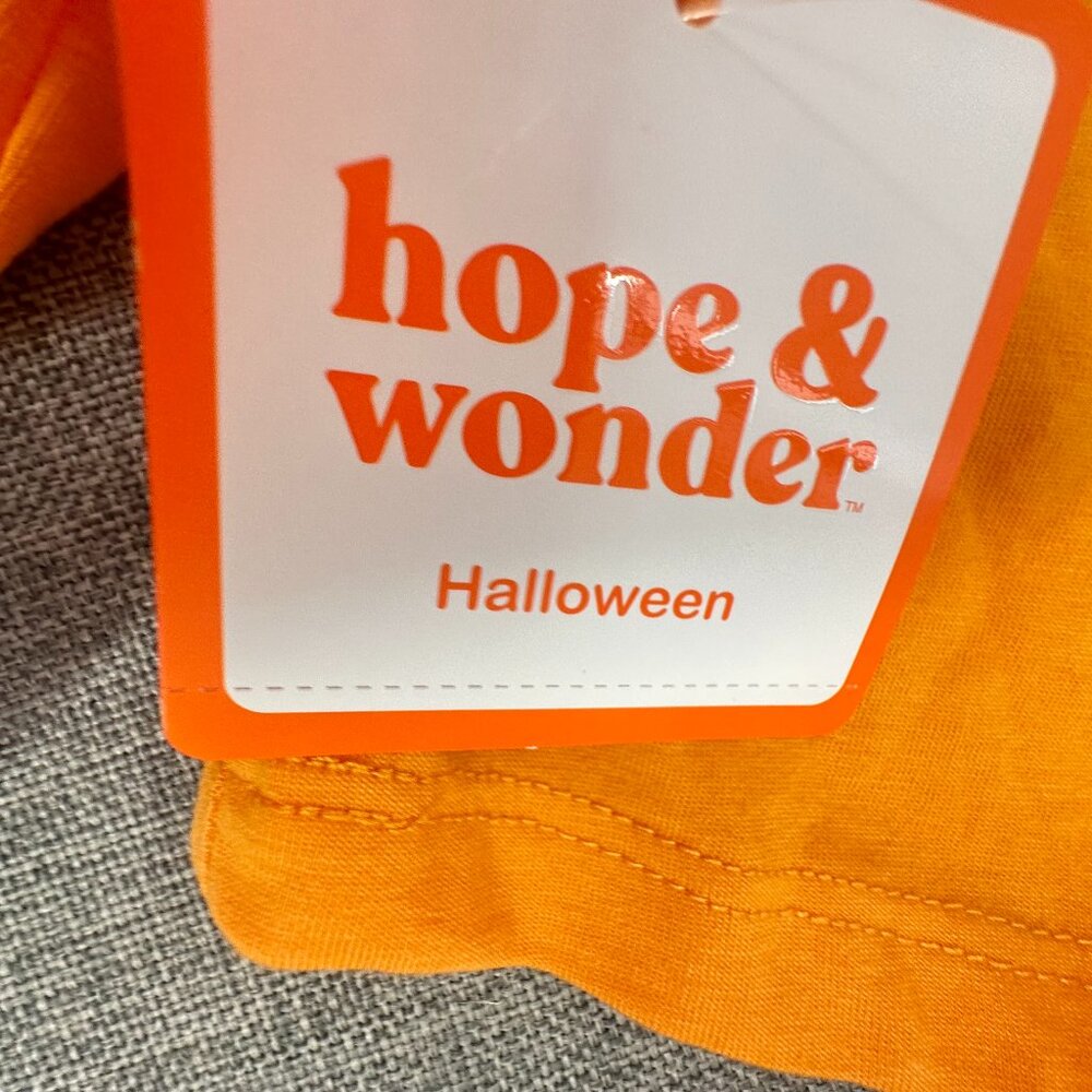 NEW Halloween Shirt Apricot/ Orange All tricks n treats Crow Bat Skull‎ Print - Picture 4 of 8